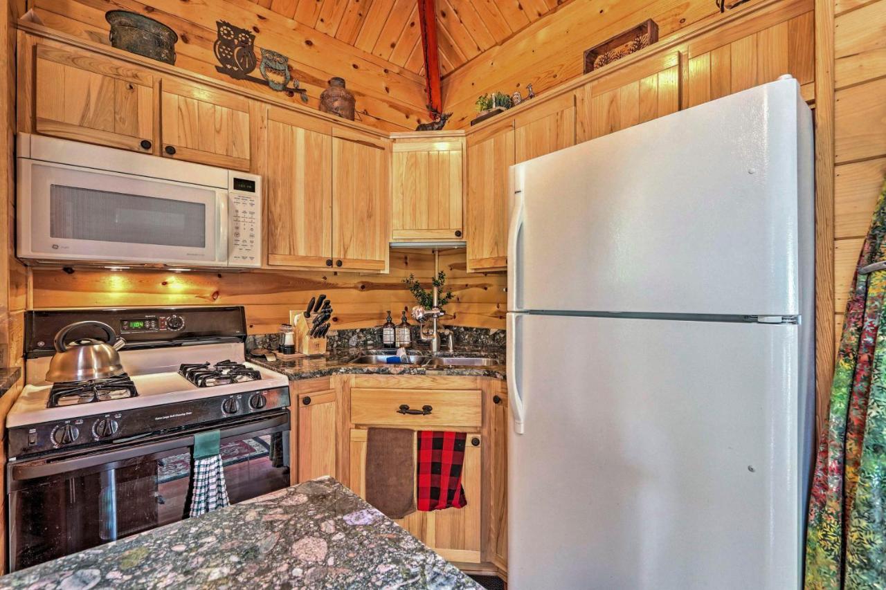 Romantic Strawberryandpine Studio Cabin With Deck! Exterior foto